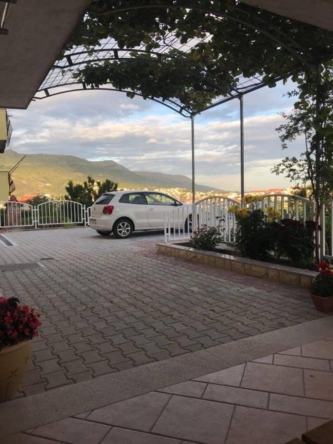 Dinko Apartamento Stobreč Exterior foto