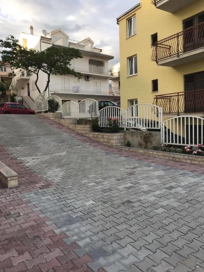 Dinko Apartamento Stobreč Exterior foto
